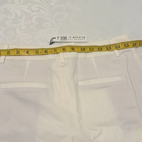 Alice + Olivia “Janis” Low Rise Crop Flare Pants. Ladies 6 - Picture 13 of 16